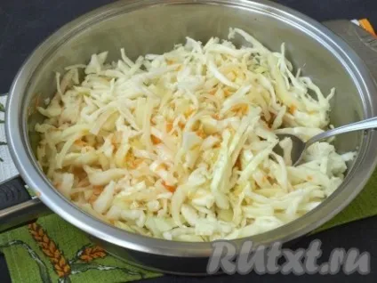 Як згасити капусту з картоплею і сосисками - рецепт з фото (капусту картоплею сосисками) Як згасити капусту з картоплею і сосисками - рецепт з фото