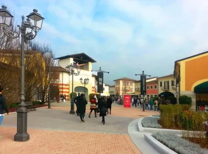 Мілан аутлет Серравалле (serravalle) - як дістатися, які бренди, що купити (Серравалле) Мілан аутлет Серравалле (serravalle) - як дістатися, які бренди, що купити