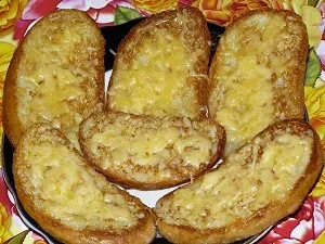 Як приготувати грінки в духовці