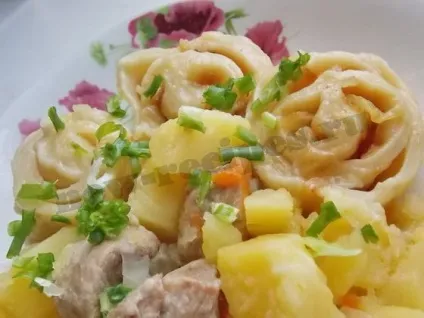 Як приготувати штрудлі з м'ясом і картоплею рецепт з фото (штрудлі) Як приготувати штрудлі з м'ясом і картоплею рецепт з фото