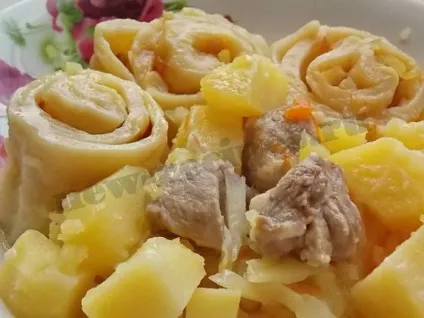 Як приготувати штрудлі з м'ясом і картоплею рецепт з фото (картоплею) Як приготувати штрудлі з м'ясом і картоплею рецепт з фото