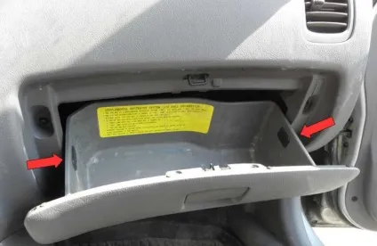 Як самому поміняти салонний фільтр на hyundai accent фото і відео (салонний фільтр Хендай акцент заміна своїми руками) Як самому поміняти салонний фільтр на hyundai accent фото і відео