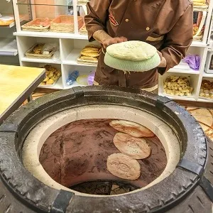 Як зробити коржі в тандирі - що рекомендують по даному страви досвідчені кухарі (коржі) Як зробити коржі в тандирі - що рекомендують по даному страви досвідчені кухарі