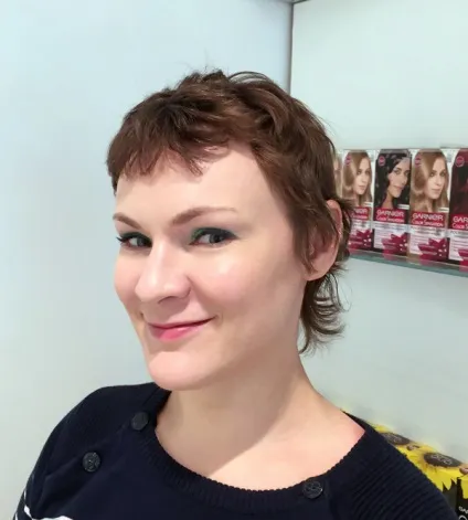Моє перманентне фарбування garnier color naturals (більш холодний відтінок) Моє перманентне фарбування garnier color naturals