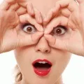 Як зняти набряк після сліз швидко і ефективно будинку (масаж) Як зняти набряк після сліз швидко і ефективно будинку