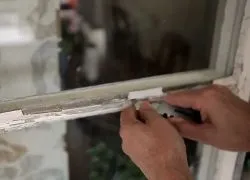 Як зняти стару фарбу з віконних рам (зняти) Як зняти стару фарбу з віконних рам