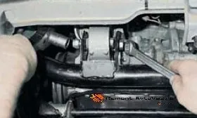 Як зняти двигун з оки