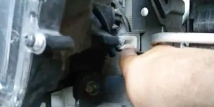 Як зняти передні і задні фари mitsubishi lancer 9 і 10, зняти ліхтар на Міцубісі лансер (зняти) Як зняти передні і задні фари mitsubishi lancer 9 і 10, зняти ліхтар на Міцубісі лансер