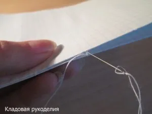 Як зшити сторінки блокнота, комора рукоділля (Вводимо голку другу дірочку) Як зшити сторінки блокнота, комора рукоділля