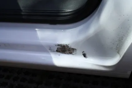 Як усунути здуття фарби на автомобілі (автомобілі) Як усунути здуття фарби на автомобілі
