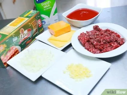Як викласти шарами лазанью