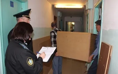 Як виселити з комунальної квартири квартирантів або сусідів (виселити) Як виселити з комунальної квартири квартирантів або сусідів