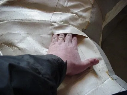 Як заклеїти човен з ПВХ самостійно особливості процесу (самостійно) Як заклеїти човен з ПВХ самостійно особливості процесу