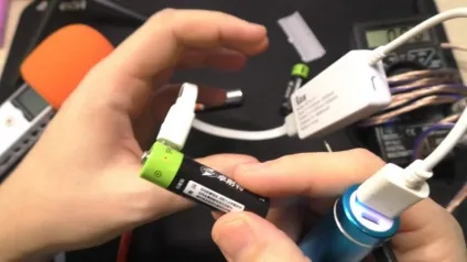 Як зарядити usb акумулятор sorbo і znter 1 (sorbo) Як зарядити usb акумулятор sorbo і znter 1