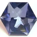 Камінь иолит (кордиерит)