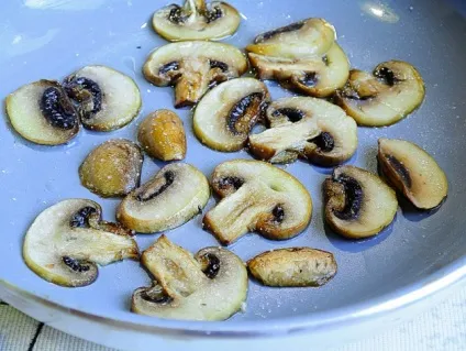 Кальцоне з куркою і грибами рецепт з покроковими фото (кальцоне) Кальцоне з куркою і грибами рецепт з покроковими фото