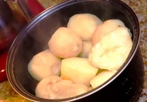 Картопляне пюре в мультиварці покроковий кулінарний рецепт