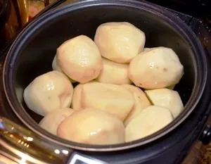 Картопляне пюре в мультиварці покроковий кулінарний рецепт