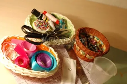 Карнавальна капелюшок своїми руками для маленької леді (руками) Карнавальна капелюшок своїми руками для маленької леді