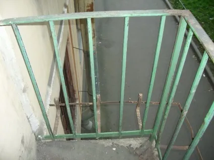 Каркас для обшивки балкона