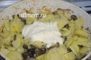 Картопля з опеньками на сковороді (картопля з грибами) Картопля з опеньками на сковороді