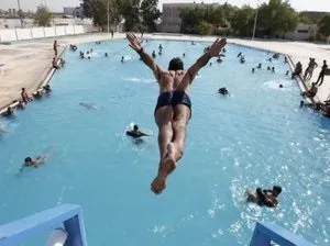 До чого сниться плавати і купатися в басейні, тлумачення сонників (сонник басейн плавати сон снитися купатися) До чого сниться плавати і купатися в басейні, тлумачення сонників
