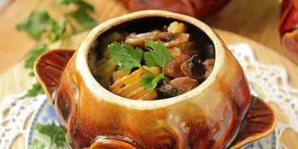Картопля з куркою в горщиках (тушкована, печеня) рецепти (курка з картоплею в горщику в духовці) Картопля з куркою в горщиках (тушкована, печеня) рецепти