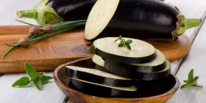 Картопля з куркою в горщиках (тушкована, печеня) рецепти (куркою) Картопля з куркою в горщиках (тушкована, печеня) рецепти