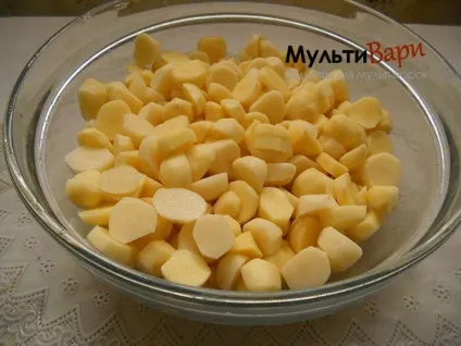 Картопля запечена з майонезом в мультиварці (картопля під майонезом) Картопля запечена з майонезом в мультиварці