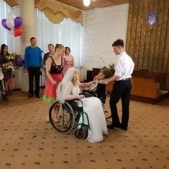 Кіевправда в Індонезії одружилися підліток і 73-річна жінка (индонезия старенька підліток весілля любов) Кіевправда в Індонезії одружилися підліток і 73-річна жінка