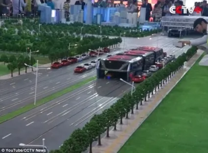 Китайський автобус, що пропускає автомобілі (автобус) Китайський автобус, що пропускає автомобілі