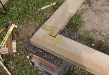 Кладка стін з бруса перший вінець (кладка стін з бруса) Кладка стін з бруса перший вінець