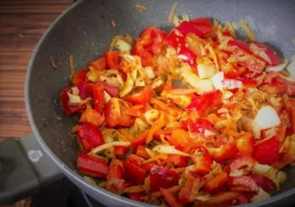 Класичний різотто з м'ясом і овочами, з куркою і грибами (овочами) Класичний різотто з м'ясом і овочами, з куркою і грибами