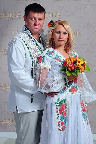 Колоритні весільні сукні в українському стилі (сукні) Колоритні весільні сукні в українському стилі