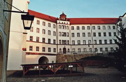 Колдіц (colditz) - історія замку - замки, фортеці, палаци - історія, факти, фотографії (замка) Колдіц (colditz) - історія замку - замки, фортеці, палаци - історія, факти, фотографії