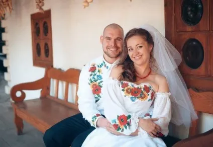 Колоритні весільні сукні в українському стилі (українському) Колоритні весільні сукні в українському стилі