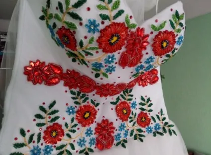 Колоритні весільні сукні в українському стилі (українському) Колоритні весільні сукні в українському стилі