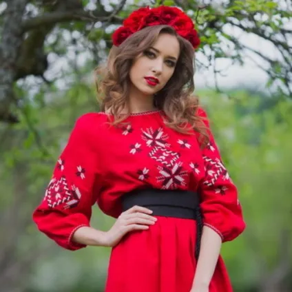 Колоритні весільні сукні в українському стилі (сукні) Колоритні весільні сукні в українському стилі