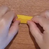 Нарциси з гофрованого паперу