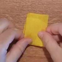 Нарциси з гофрованого паперу