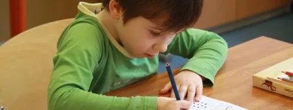 Порушення постави у дитини причини і лікування (причини) Порушення постави у дитини причини і лікування