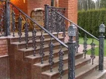 Ковані перила для ганку, дерев'яні, пластикові, з нержавійки, які вибрати вибір висоти (ковані) Ковані перила для ганку, дерев'яні, пластикові, з нержавійки, які вибрати вибір висоти