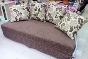 Круглий диван ліжко