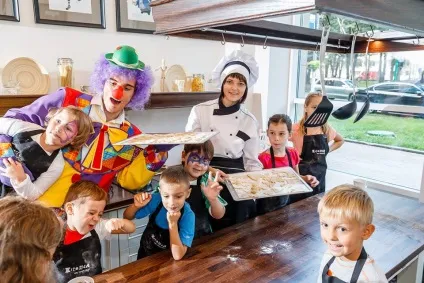 Кулінарні майстер-класи для дітей в кафе kitchen (дітей) Кулінарні майстер-класи для дітей в кафе kitchen