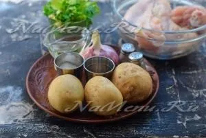 Курка з картоплею в рукаві в духовці, рецепт з фото (сіль) Курка з картоплею в рукаві в духовці, рецепт з фото