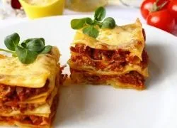 лазанья болоньєзе