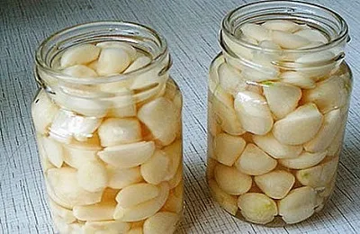 Лікування часниковою настоянкою на основі китайської медицини (влити половину літра) Лікування часниковою настоянкою на основі китайської медицини