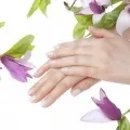 Лікування і зміцнення нігтів в салоні (нігті) Лікування і зміцнення нігтів в салоні