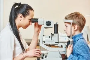 Лікування косоокості у дітей без операції в домашніх умовах, оперативне і апаратне (лікування косоокості у дітей без операції) Лікування косоокості у дітей без операції в домашніх умовах, оперативне і апаратне