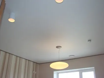 Натяжна стеля і ліпнина - the wave of decor (decor) Натяжна стеля і ліпнина - the wave of decor